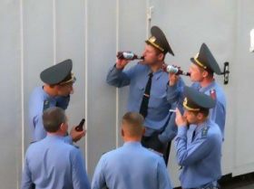 Милиционеры. Фото: http://alcorider.ru