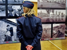 Сотрудница милиции, фото http://s53.radikal.ru