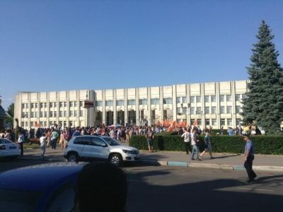 Народный сход в поддержку мэра Урлашова в Ярославле. Фото из "Твиттера".