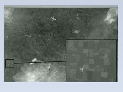 Фейковое изображение Боинга и истребителя. Снимок экрана из трансляции 1 канала, http://www.youtube.com/watch?v=vedD-wUalAU#t=151