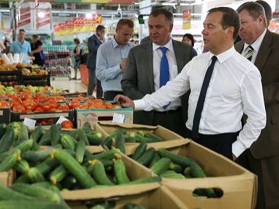 Д.Медведев на рынке. Публикуется в блоге автора
