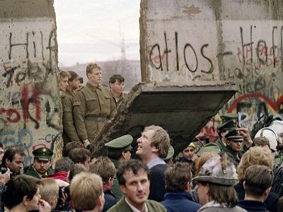 Падение Берлинской стены. Публикуется в блоге автора