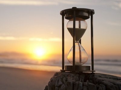 Песочные часы. Источник - http://theins.ru/