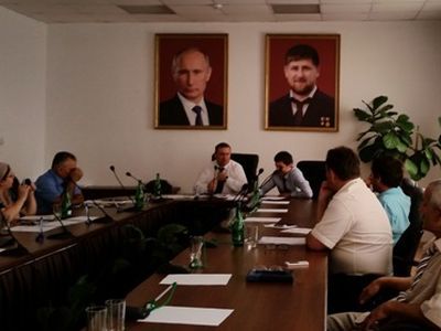 В зале заседания Минтруда Чечни. Фото: mtchr.ru