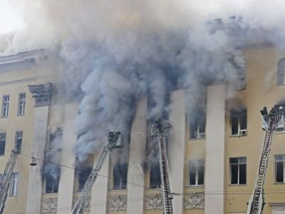 Пожар в здании Минобороны. Фото: ria.ru.