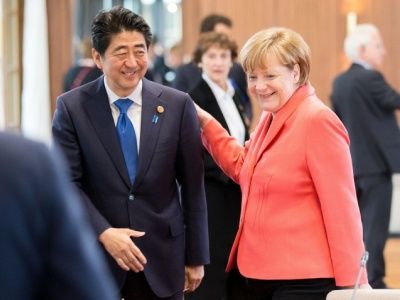 Синдзо Абэ и Ангела Меркель. Фото: tass.ru