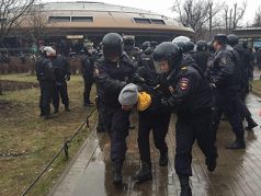 Задержания на акция Надоел в Петербурге Фото: https://twitter.com/openrussia_org
