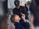 Задержание десятилетнего мальчика в Москве, 26.5.17. Фото: скриншот видео youtube.com/watch?v=pvM55RtcFcI