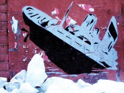Граффити "Катастрофа" ("Титаник" в сугробах"), Санкт-Петербург, зима 2019. Фото: moika78.ru
