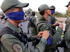 Национальные гвардейцы Венесуэлы, перешедшие на сторону законной власти (