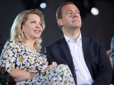 Светлана Медведева и Дмитрий Медведев. Фото: densemyi.ru