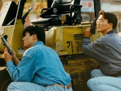 Корейцы обороняются от бандитов во время погромов, Лос-Анжелес, 1992. Фото: disgustingmen.com