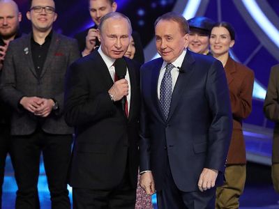 Владимир Путин и Александр Масляков (слева). Фото: Михаил Климентьев / ТАСС