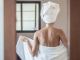 Девушка в полотенце. Фото: TEA.ru