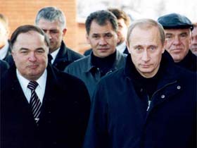 Х.Совмен и В.Путин. Фото с сайта adygheya.ru