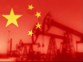 Флаг Китая и нефтяные вышки. Фото metronom.ru (с)