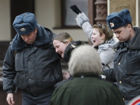 Задержание нацболов на акции против новой Госдумы. Фото: Нацбол.ру
