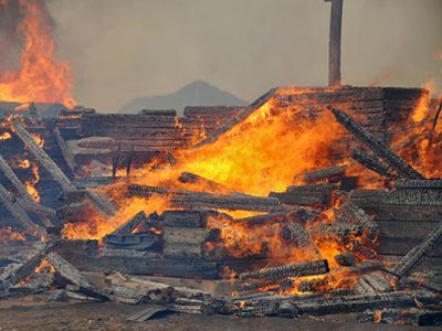 Сгоревший дом. Фото: RG.Ru