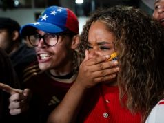 Сторонники венесуэльской оппозиции после объявления результатов президентских выборов у посольства Венесуэлы в Мехико, Мексика, 28 июля 2024 года.Фото: Toya Sarno Jordan / REUTERS