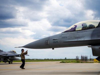 Cамолеты F-16 на военно-воздушной базе Фетешти. Фото: Master Sgt. Nathan Lipscomb / Keystone Press Agency / Global Look Press