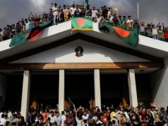 Протестующие в Бангладеш у правительственной резиденции, Дакка, 5.08.24. Фото: vkrizis.info